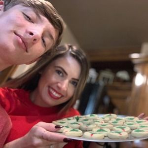 Meet your Posher, Devan